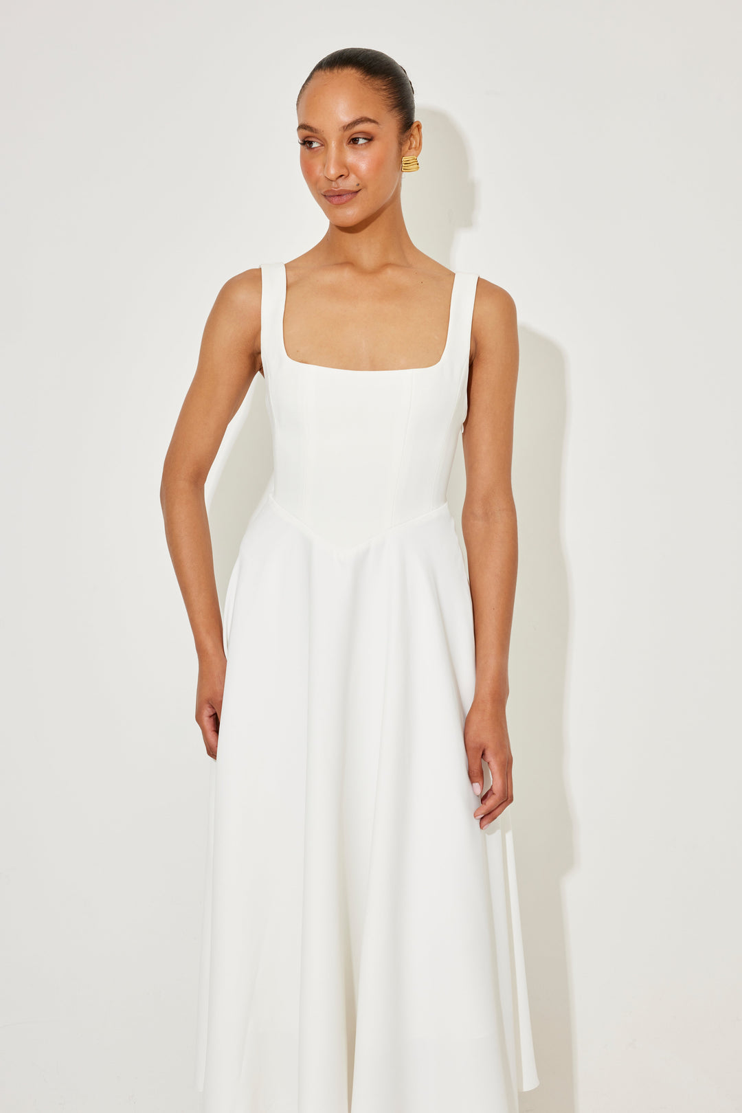Maréva – Elegant Midi Flow Dress