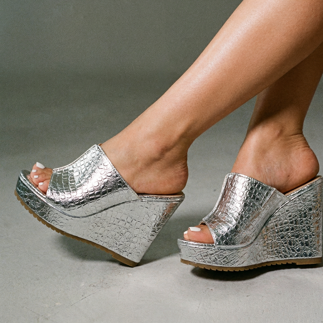Selene LuxeShine Wedges