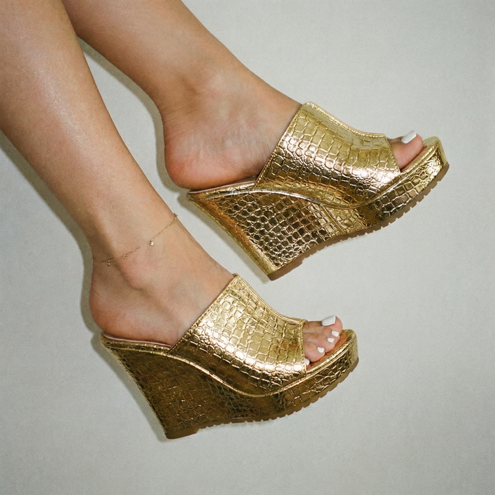 Selene LuxeShine Wedges