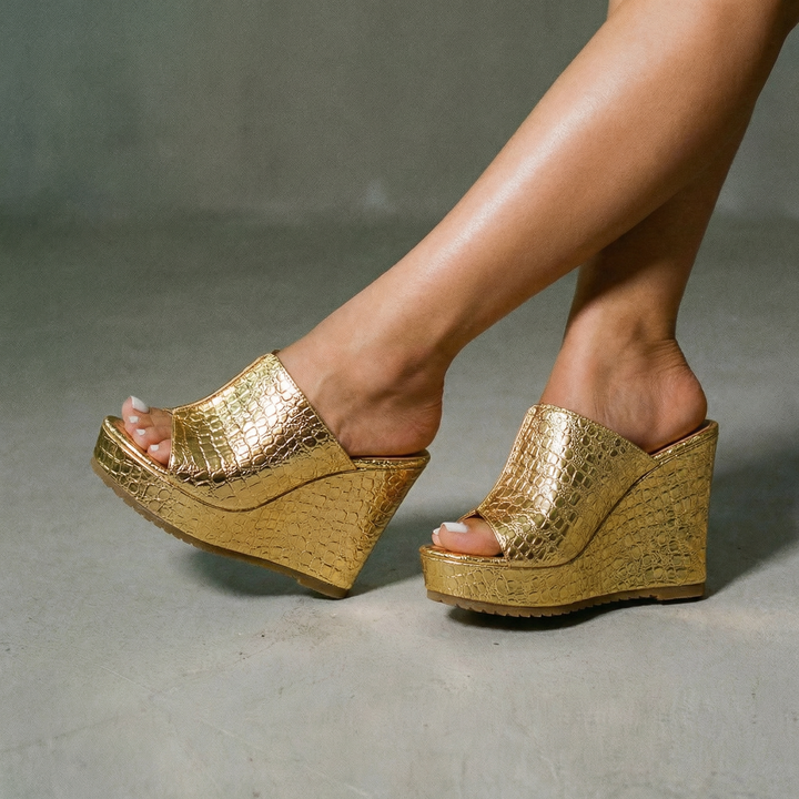 Selene LuxeShine Wedges